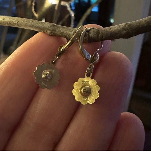 K&L Vintage Floral Drop Earrings - Picture 4 of 5